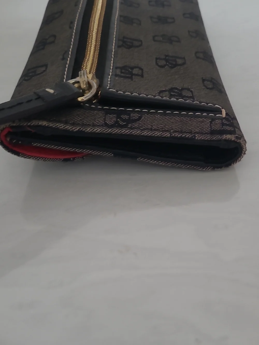 Dooney & Bourke Continental Clutch Wallet Black Looking For A New Owner.